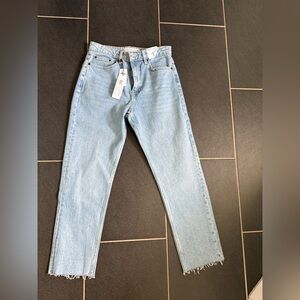 Topshop straight leg jeans size 27x32 NWT - runs small!! Fits a 25/26 ankle